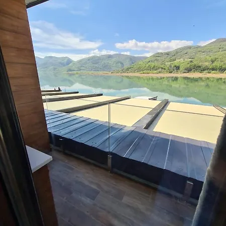 ベッド・アンド・ブレックファスト Montekarlo Na Drini