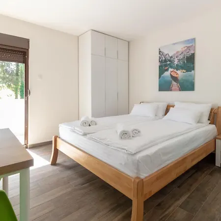 Montekarlo Na Drini Mali Zvornik