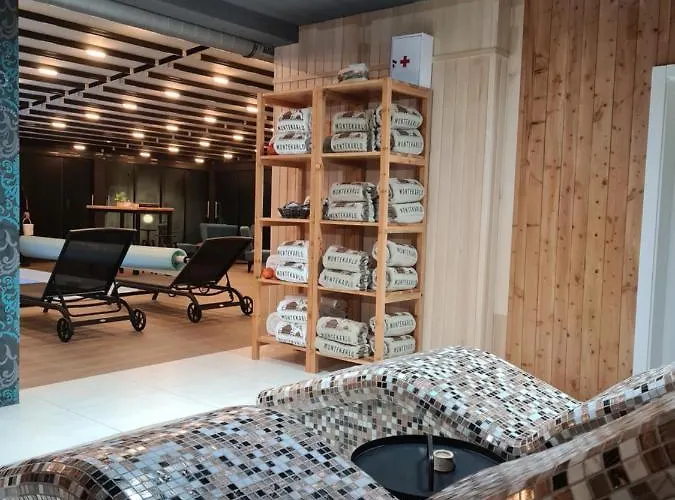 לינה וארוחת בוקר Montekarlo Na Drini 4*