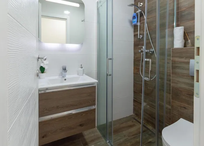 לינה וארוחת בוקר Montekarlo Na Drini Mali Zvornik