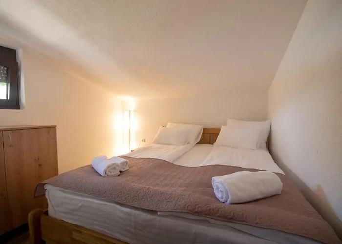 לינה וארוחת בוקר Montekarlo Na Drini