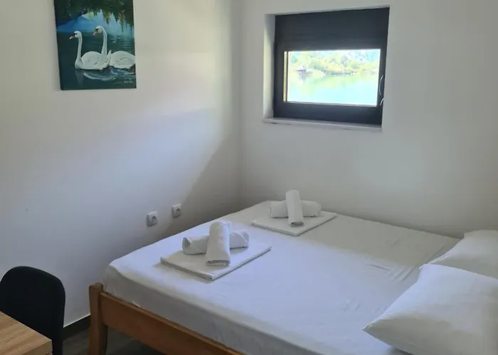 Montekarlo Na Drini לינה וארוחת בוקר 4*